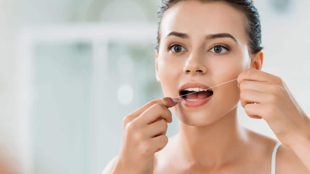 The Link Between Poor Flossing and Gum Disease Redditch